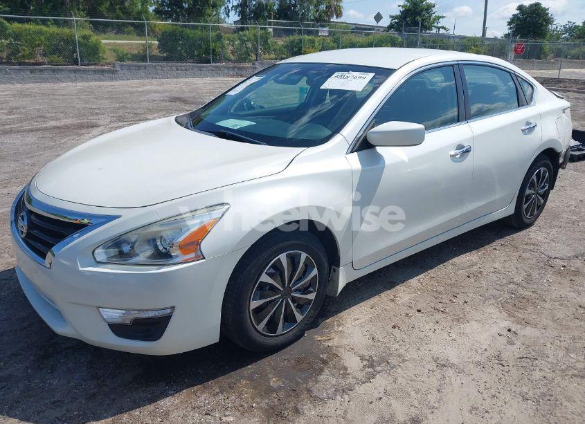 Photo 2 of 2014 Nissan Altima 2.5 S (VIN 1N4AL3AP9EC424765)