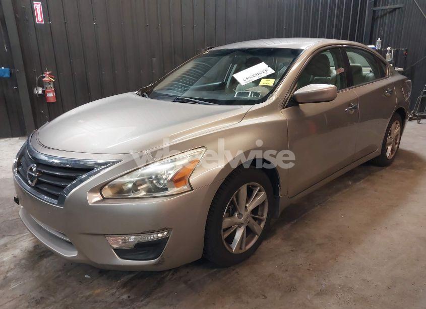Photo 2 of 2014 Nissan Altima 2.5 SV (VIN 1N4AL3AP9EN209942)