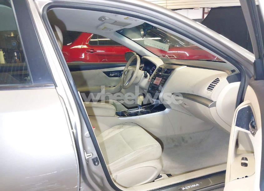 Photo 5 of 2014 Nissan Altima 2.5 SV (VIN 1N4AL3AP9EN209942)