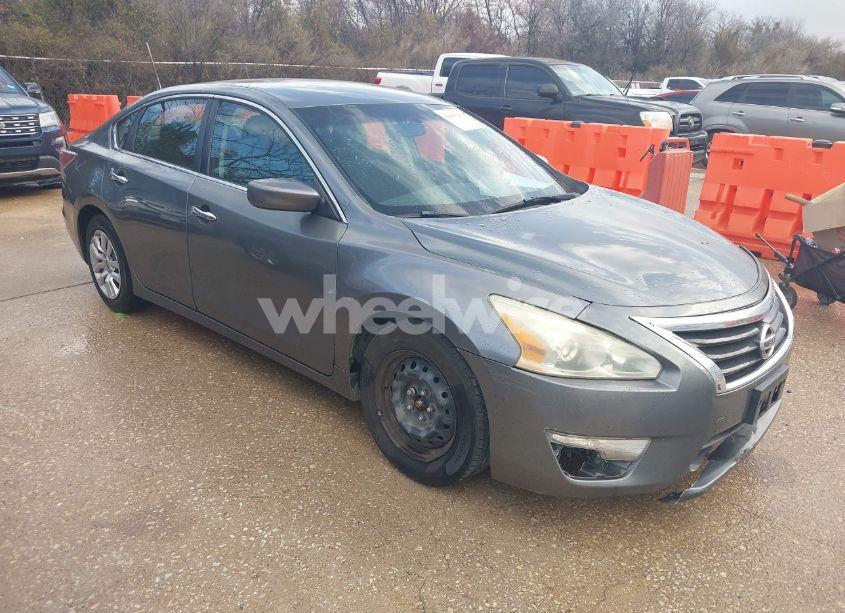 2014 Nissan Altima 2.5 S (VIN 1N4AL3AP9EN248501) main photo