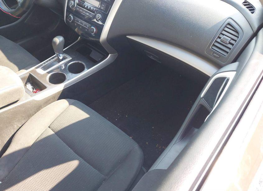 Photo 5 of 2014 Nissan Altima 2.5 S (VIN 1N4AL3AP9EN248983)