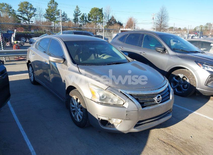 2014 Nissan Altima 2.5 S (VIN 1N4AL3AP9EN258154) main photo