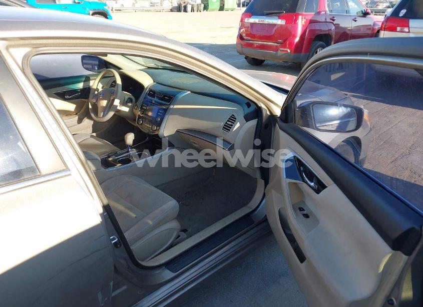 Photo 5 of 2014 Nissan Altima 2.5 S (VIN 1N4AL3AP9EN258154)