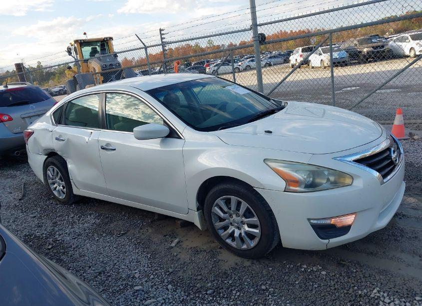Photo 13 of 2014 Nissan Altima 2.5 S (VIN 1N4AL3AP9EN385535)