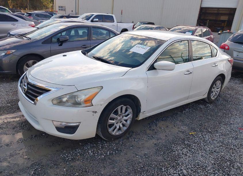 Photo 2 of 2014 Nissan Altima 2.5 S (VIN 1N4AL3AP9EN385535)