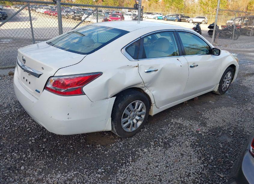 Photo 4 of 2014 Nissan Altima 2.5 S (VIN 1N4AL3AP9EN385535)