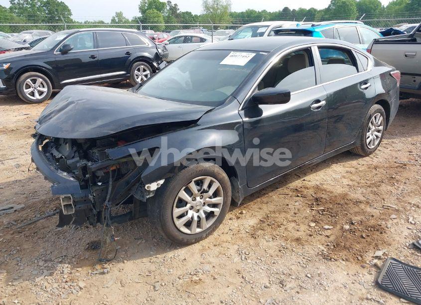 Photo 2 of 2014 Nissan Altima 2.5 S (VIN 1N4AL3AP9EN388211)