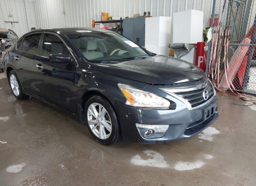 2015 Nissan Altima 2.5 SV (VIN 1N4AL3AP9FC102208) main photo