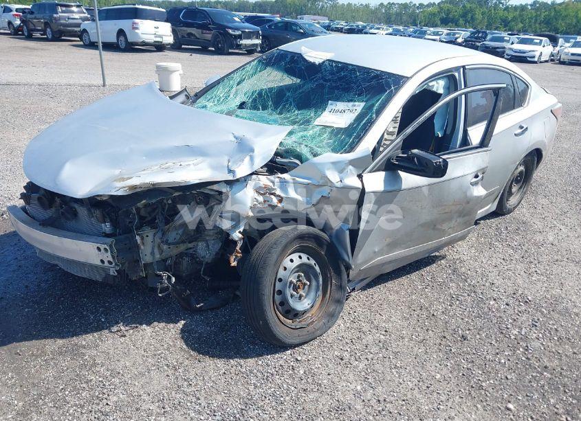 Photo 2 of 2015 Nissan Altima 2.5 S (VIN 1N4AL3AP9FC104119)