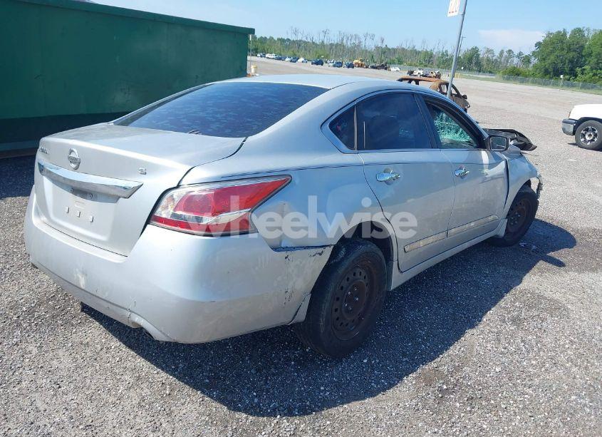 Photo 4 of 2015 Nissan Altima 2.5 S (VIN 1N4AL3AP9FC104119)