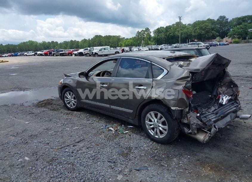 Photo 3 of 2015 Nissan Altima 2.5 S (VIN 1N4AL3AP9FC120725)