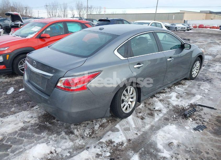 Photo 4 of 2015 Nissan Altima 2.5/S/SV/SL (VIN 1N4AL3AP9FC131367)