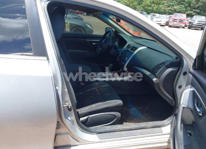 Photo 5 of 2015 Nissan Altima 2.5/2.5 S/2.5 SL/2.5 SV (VIN 1N4AL3AP9FC142398)