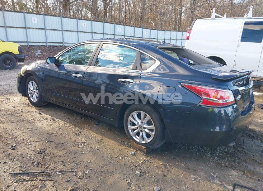 Photo 3 of 2015 Nissan Altima 2.5 S (VIN 1N4AL3AP9FC149397)