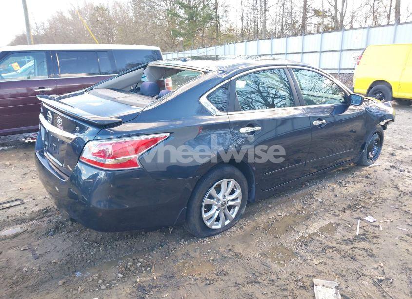 Photo 4 of 2015 Nissan Altima 2.5 S (VIN 1N4AL3AP9FC149397)