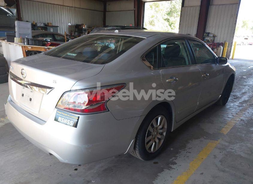Photo 4 of 2015 Nissan Altima 2.5 S (VIN 1N4AL3AP9FC155555)