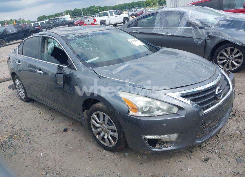 2015 Nissan Altima 2.5 S (VIN 1N4AL3AP9FC156639) main photo
