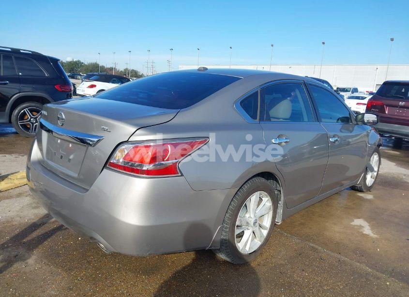 Photo 4 of 2015 Nissan Altima 2.5 SL (VIN 1N4AL3AP9FC156690)