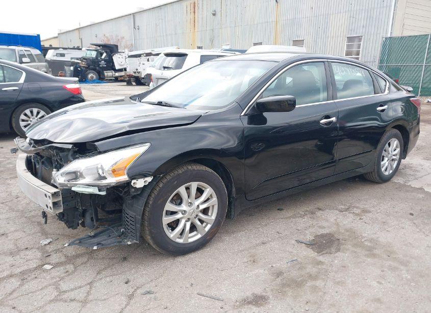 Photo 2 of 2015 Nissan Altima 2.5 S (VIN 1N4AL3AP9FC157032)