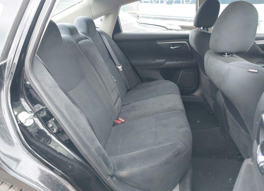Photo 8 of 2015 Nissan Altima 2.5 S (VIN 1N4AL3AP9FC157032)