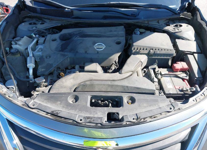 Photo 10 of 2015 Nissan Altima 2.5 SV (VIN 1N4AL3AP9FC159217)