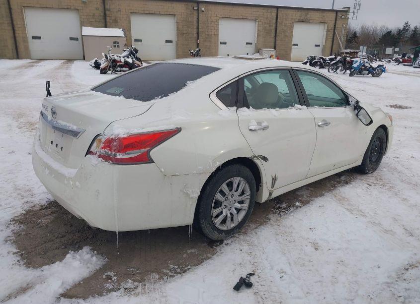 Photo 4 of 2015 Nissan Altima 2.5 (VIN 1N4AL3AP9FC160688)