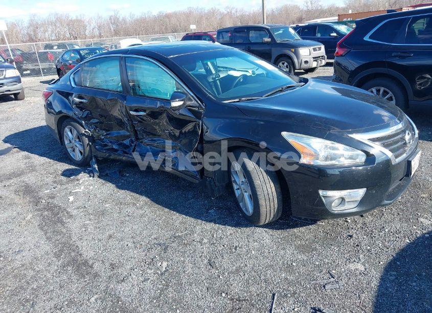 2015 Nissan Altima 2.5 SV (VIN 1N4AL3AP9FC162327) main photo