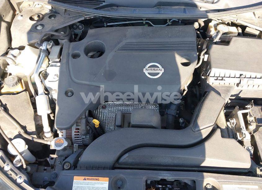 Photo 10 of 2015 Nissan Altima 2.5 SV (VIN 1N4AL3AP9FC162327)