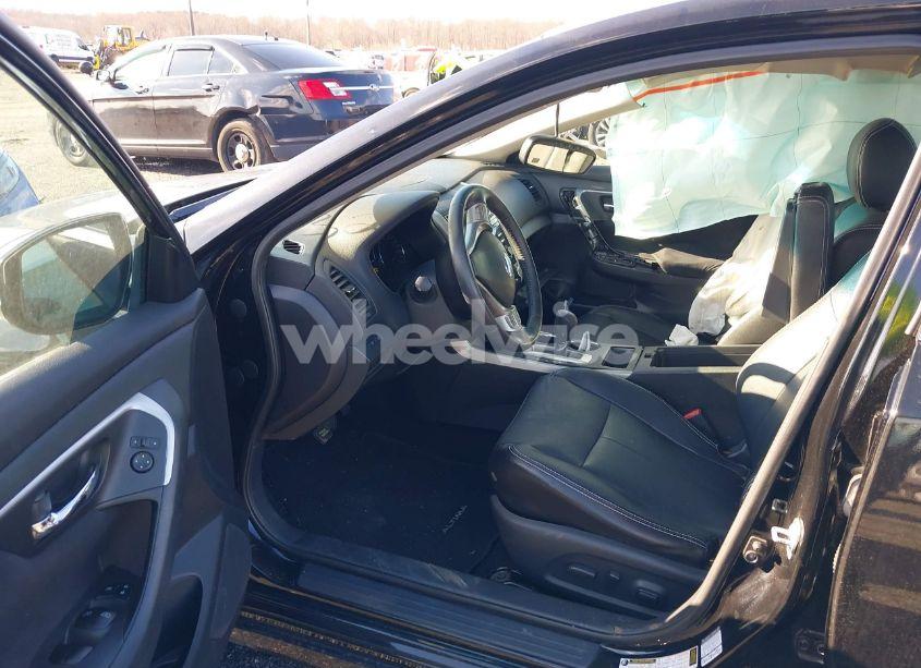 Photo 5 of 2015 Nissan Altima 2.5 SV (VIN 1N4AL3AP9FC162327)