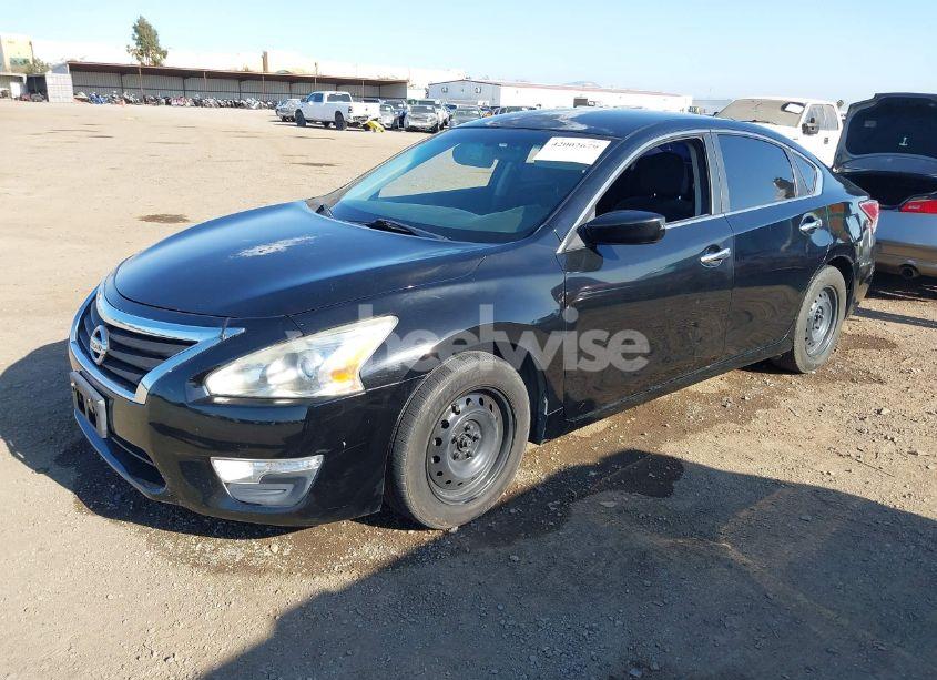 Photo 2 of 2015 Nissan Altima 2.5 S (VIN 1N4AL3AP9FC162330)