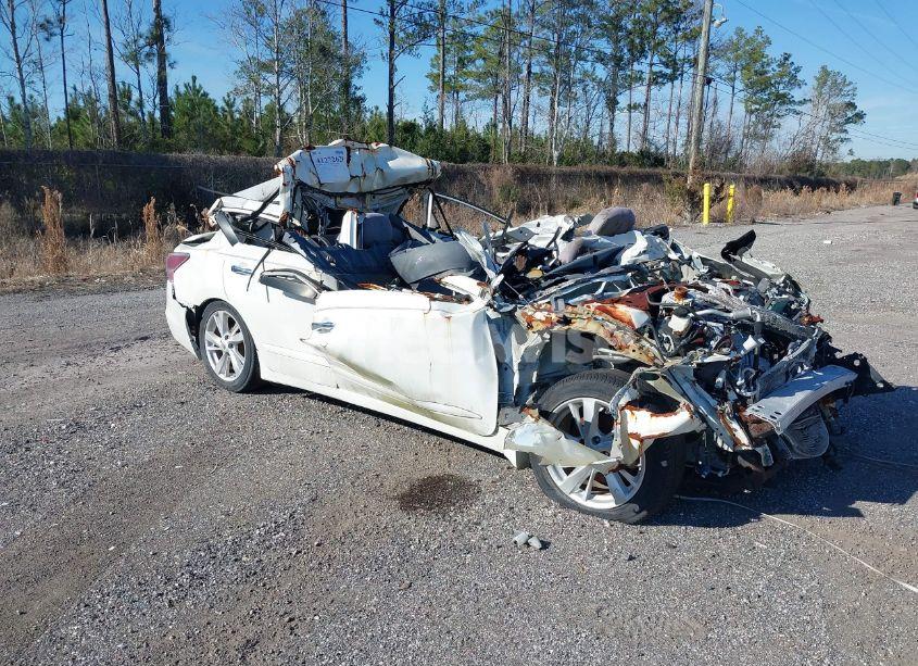 2015 Nissan Altima 2.5 SV (VIN 1N4AL3AP9FC180939) main photo