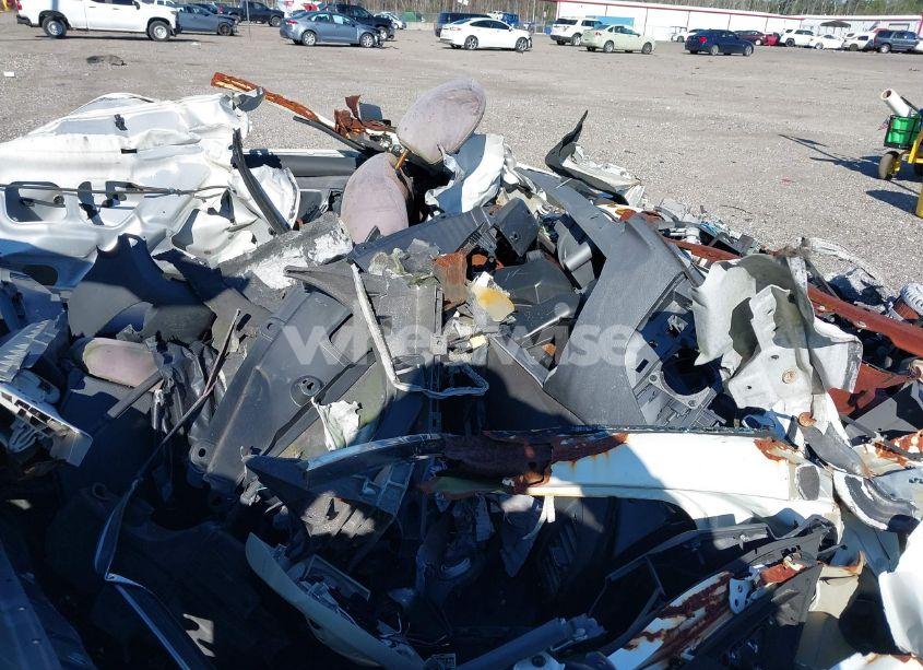 Photo 5 of 2015 Nissan Altima 2.5 SV (VIN 1N4AL3AP9FC180939)