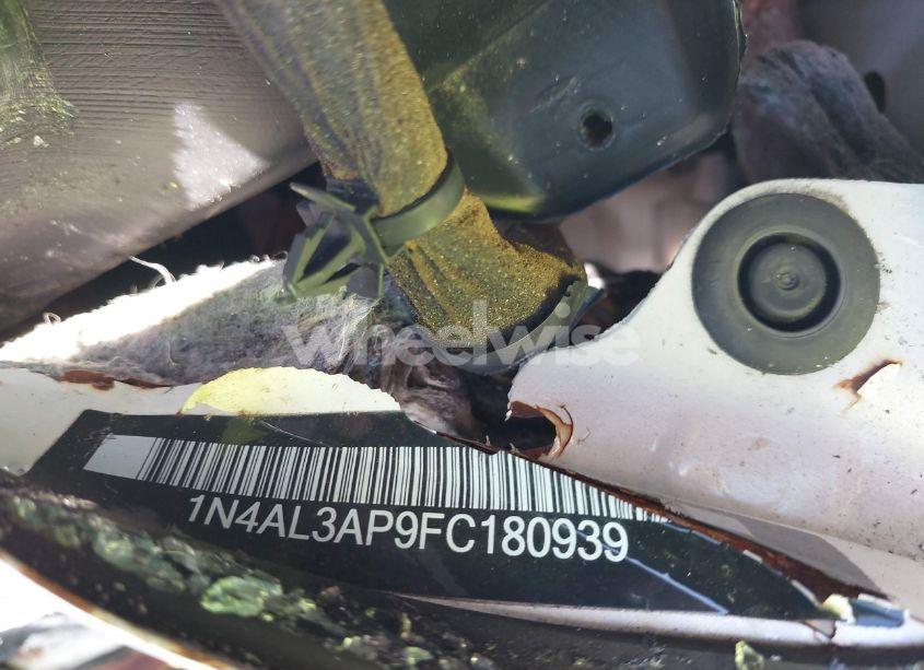 Photo 9 of 2015 Nissan Altima 2.5 SV (VIN 1N4AL3AP9FC180939)