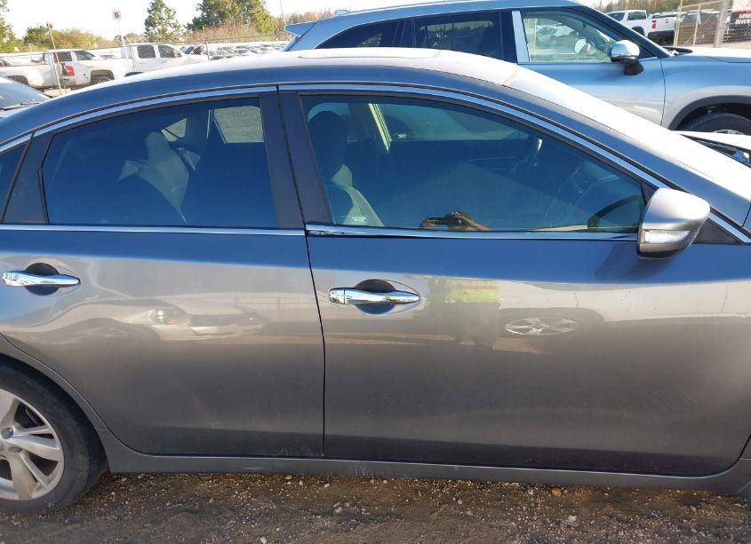 Photo 13 of 2015 Nissan Altima 2.5 SV (VIN 1N4AL3AP9FC193481)