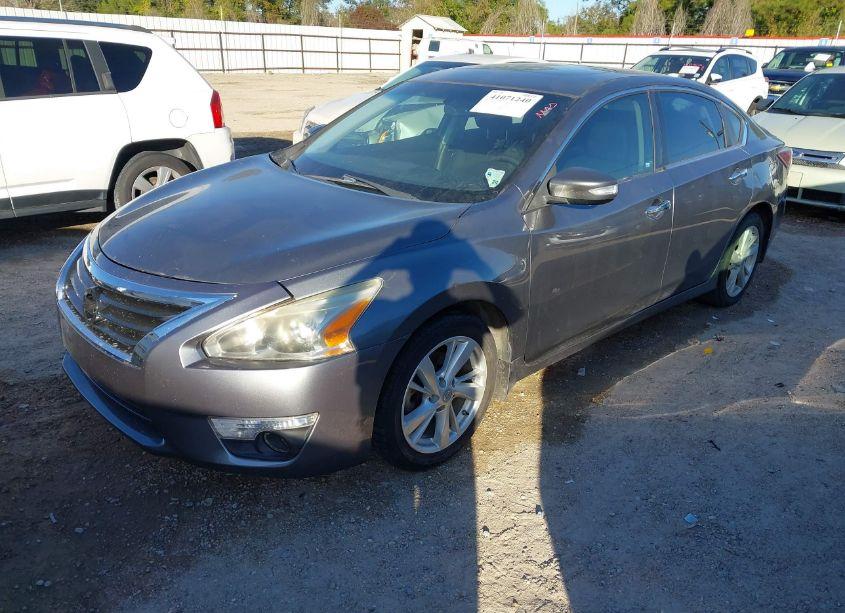 Photo 2 of 2015 Nissan Altima 2.5 SV (VIN 1N4AL3AP9FC193481)