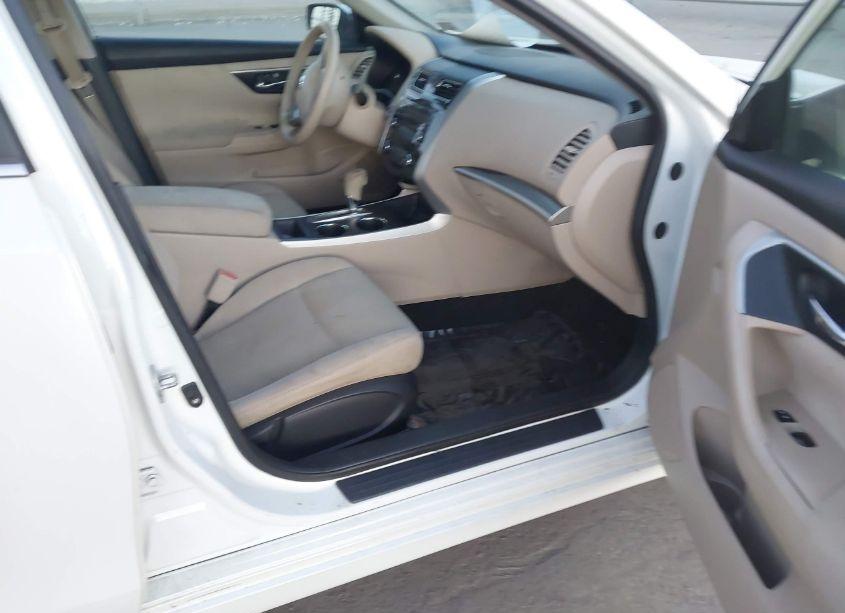 Photo 5 of 2015 Nissan Altima 2.5 (VIN 1N4AL3AP9FC204950)