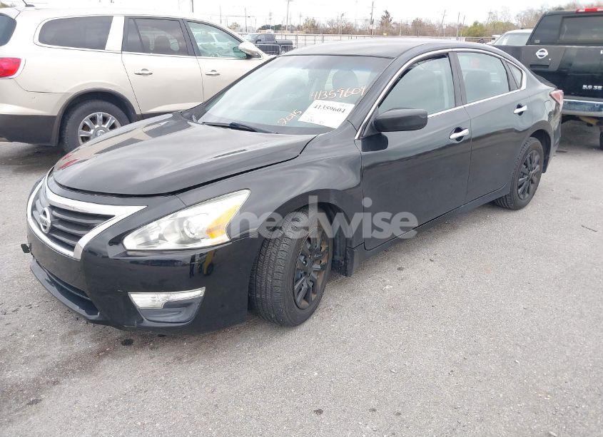 Photo 2 of 2015 Nissan Altima 2.5 S (VIN 1N4AL3AP9FC207461)