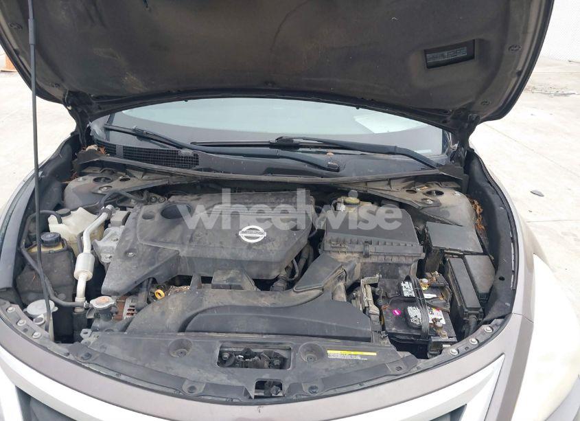Photo 10 of 2015 Nissan Altima 2.5/2.5 S/2.5 SL/2.5 SV (VIN 1N4AL3AP9FC215334)
