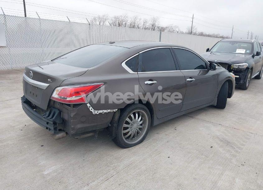 Photo 4 of 2015 Nissan Altima 2.5/2.5 S/2.5 SL/2.5 SV (VIN 1N4AL3AP9FC215334)