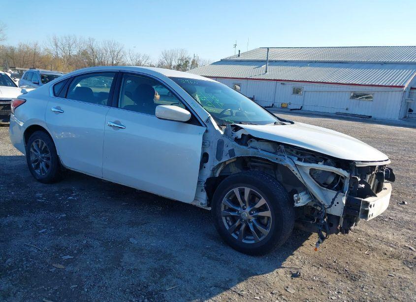 2015 Nissan Altima 2.5 S (VIN 1N4AL3AP9FC219450) main photo