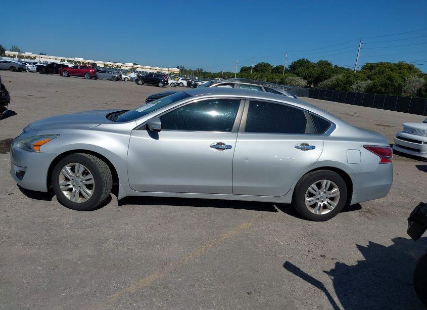 Photo 14 of 2015 Nissan Altima 2.5 S (VIN 1N4AL3AP9FC220064)