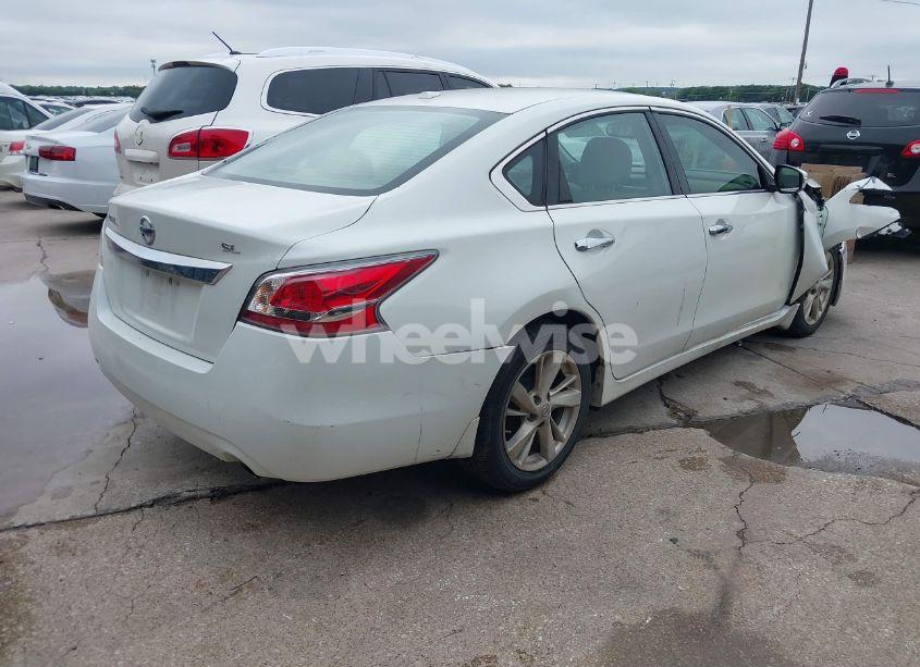 Photo 4 of 2015 Nissan Altima 2.5 SL (VIN 1N4AL3AP9FC226270)