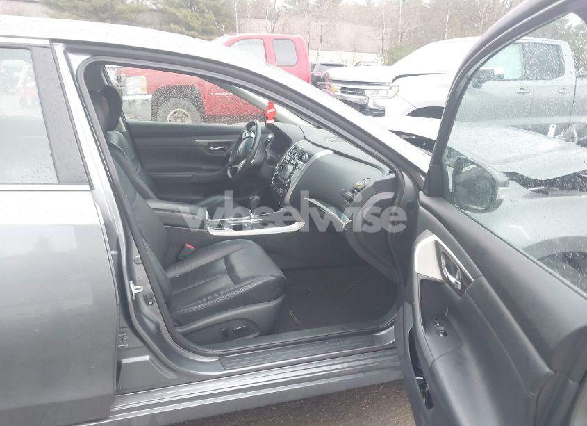 Photo 5 of 2015 Nissan Altima 2.5 SL (VIN 1N4AL3AP9FC228696)