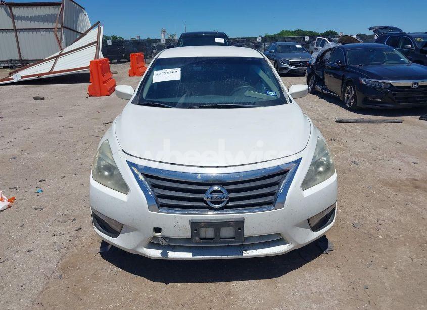 Photo 13 of 2015 Nissan Altima 2.5/2.5 S/2.5 SL/2.5 SV (VIN 1N4AL3AP9FC242274)