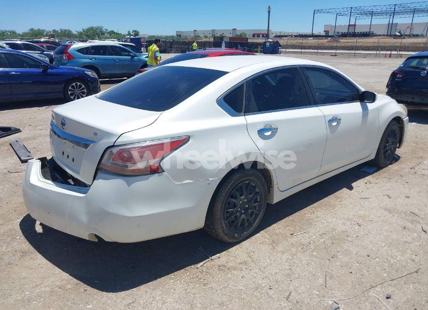 Photo 4 of 2015 Nissan Altima 2.5/2.5 S/2.5 SL/2.5 SV (VIN 1N4AL3AP9FC242274)