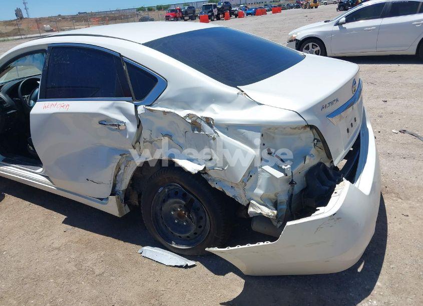Photo 6 of 2015 Nissan Altima 2.5/2.5 S/2.5 SL/2.5 SV (VIN 1N4AL3AP9FC242274)