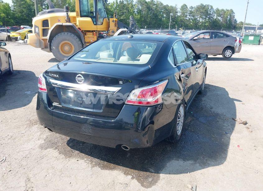Photo 4 of 2015 Nissan Altima 2.5 S (VIN 1N4AL3AP9FC264758)
