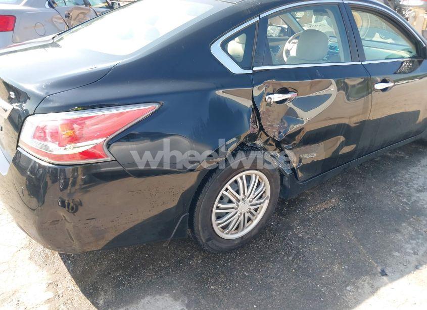 Photo 6 of 2015 Nissan Altima 2.5 S (VIN 1N4AL3AP9FC264758)