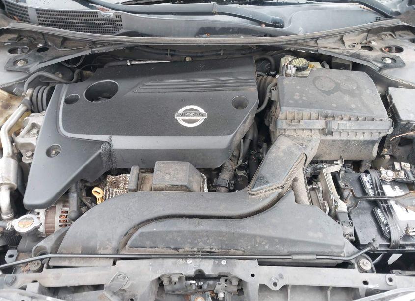 Photo 10 of 2015 Nissan Altima 2.5/2.5 S/2.5 SL/2.5 SV (VIN 1N4AL3AP9FC267207)