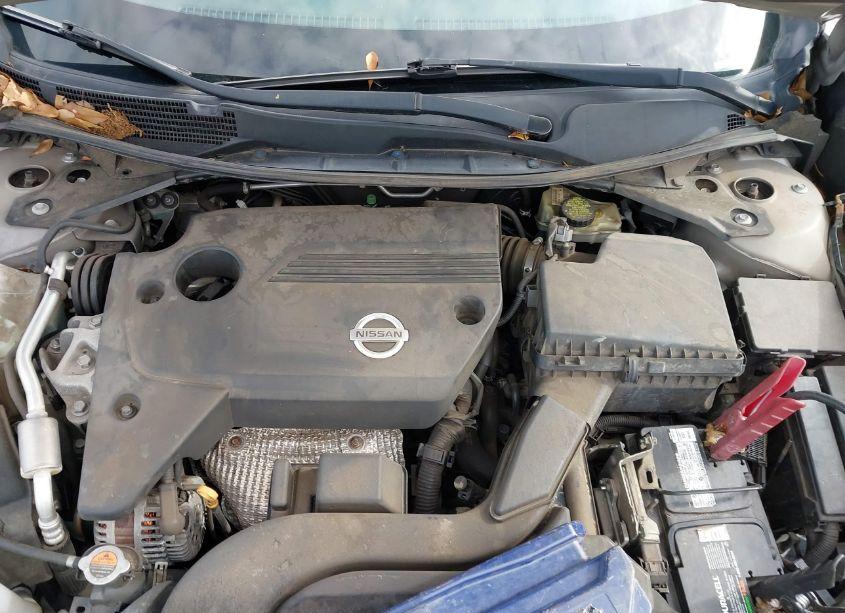 Photo 10 of 2015 Nissan Altima 2.5/2.5 S/2.5 SL/2.5 SV (VIN 1N4AL3AP9FC279874)